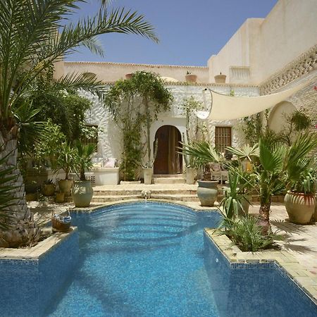 Riad Dar El Caid - Palais XIII Siecle Τοζέρ Εξωτερικό φωτογραφία