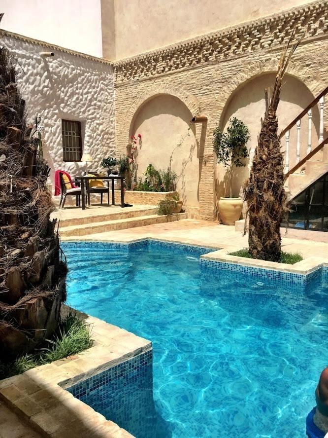 Riad Dar El Caid - Palais XIII Siecle Τοζέρ Εξωτερικό φωτογραφία
