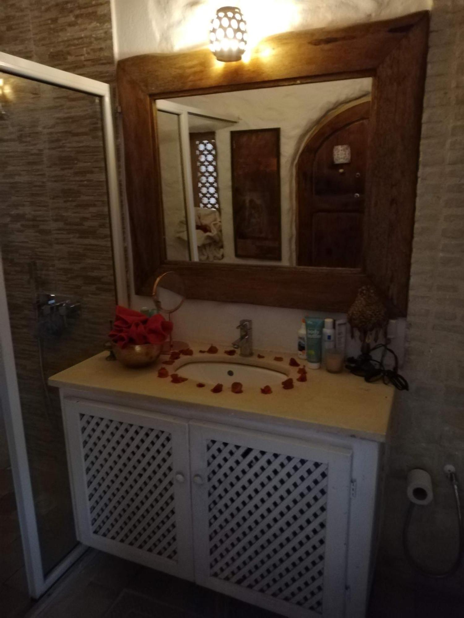 Riad Dar El Caid - Palais XIII Siecle Τοζέρ Εξωτερικό φωτογραφία